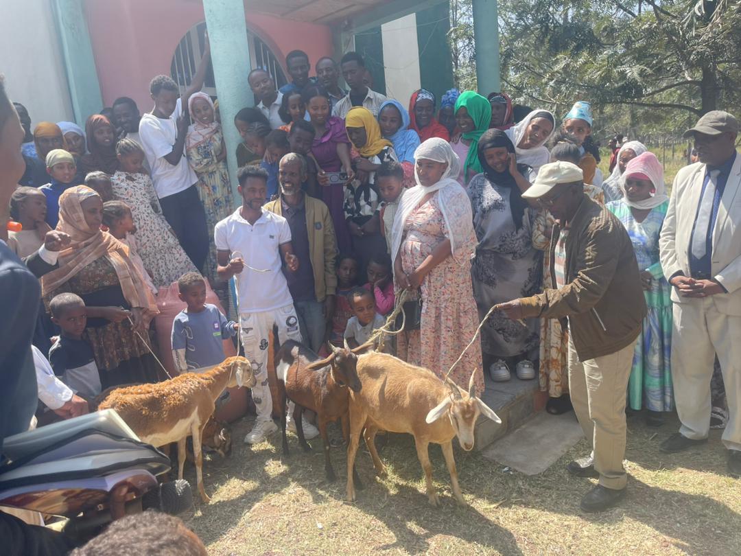 Major donors recognition event honoring those who have made significant contributions to the project